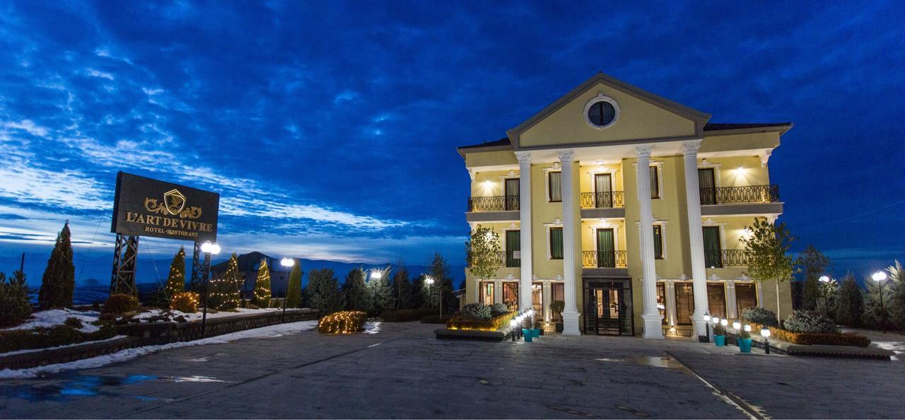 "L'Art De Vivre" Resort Korce Exterior foto